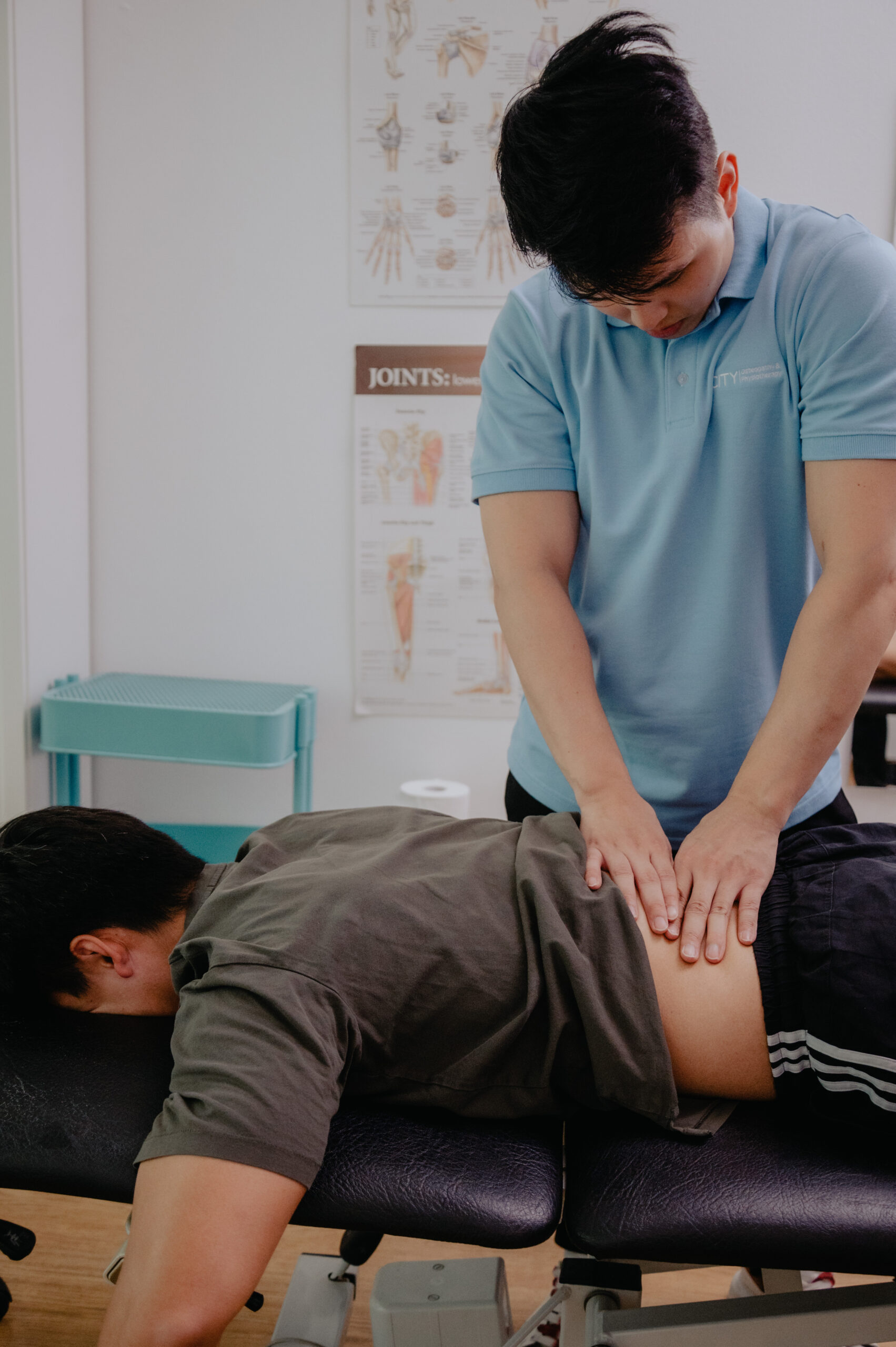 Manual therapy by physiotherapist for pinched nerve