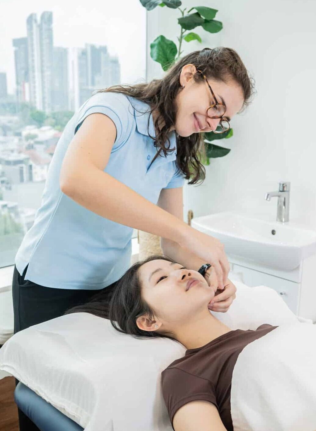Lymphatic treatment massage